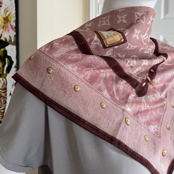 Louis Vuitton Small Cotton Scarf - Picture 5 of 14